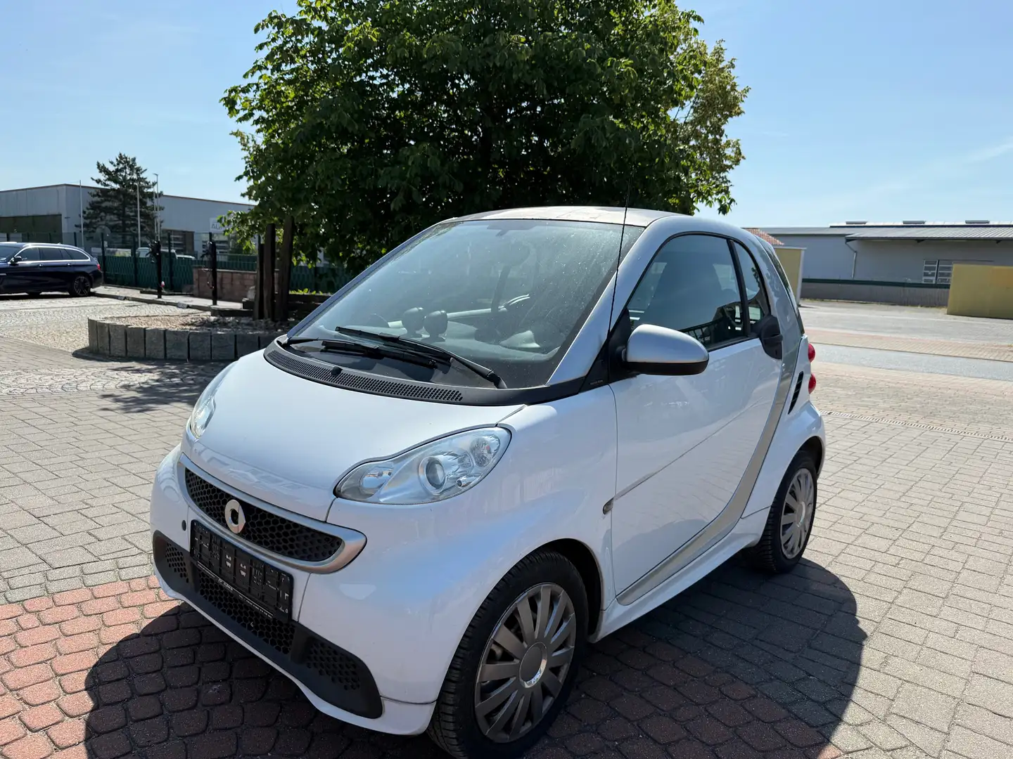 smart forTwo electric drive KLIMA+1.HAND+LEDER Grau - 1
