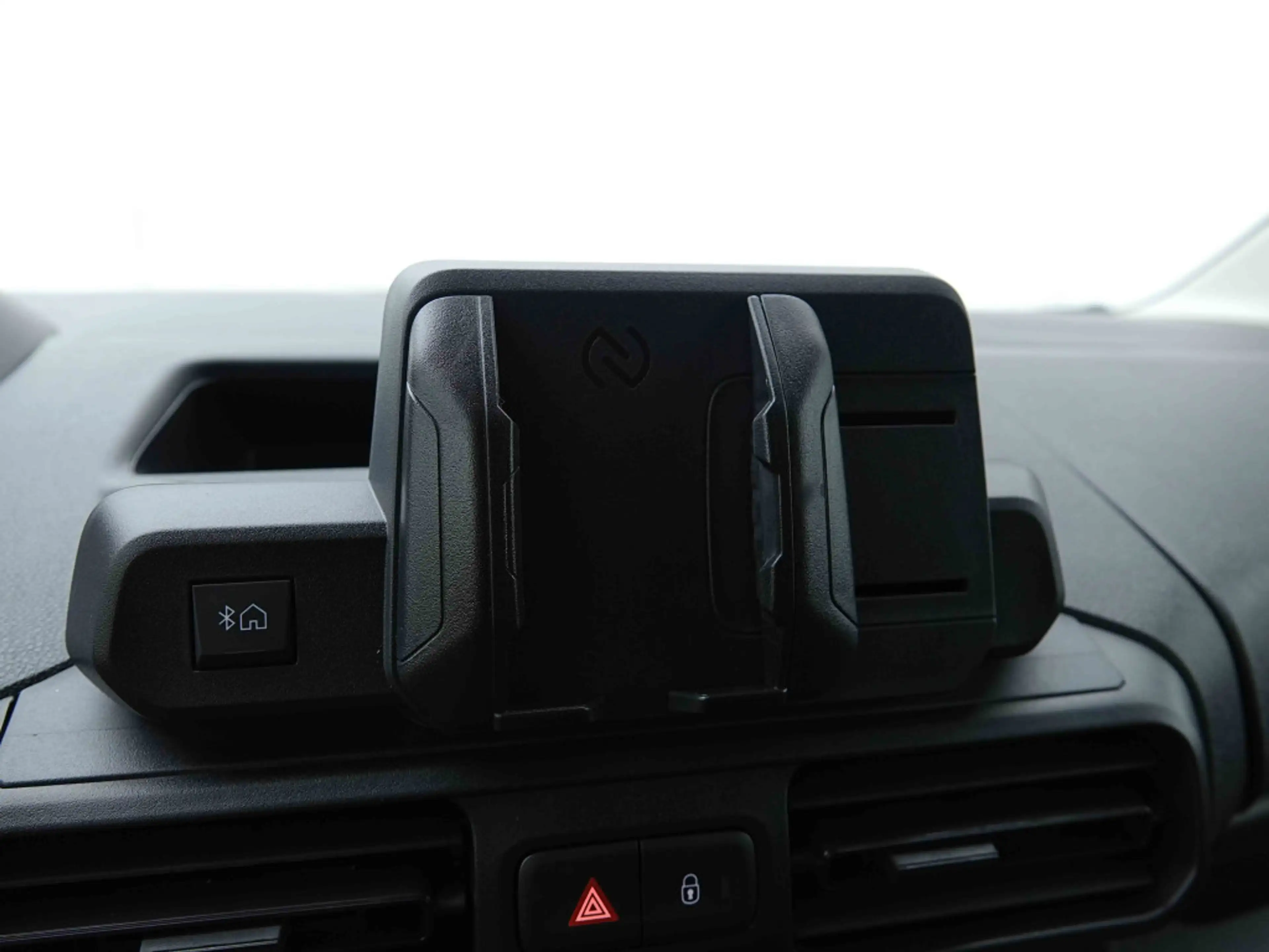 Peugeot Partner 1.5 BleuHDi 100 Standard | LED | Cruise Control — photo 12