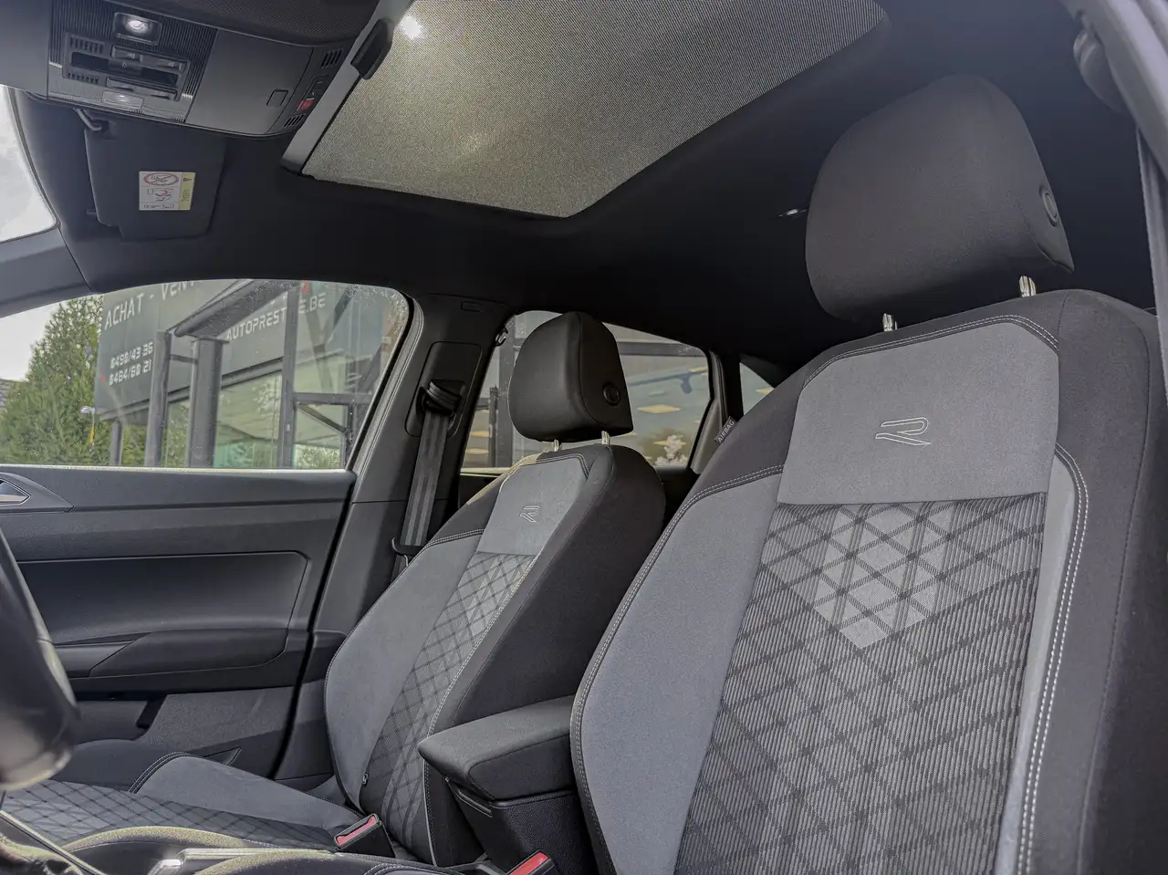 Volkswagen Taigo 1.5 TSI 3x R-Line DSG Nardo Black Edition IQ.Light Pano ACC Blindspot Camera CarPlay, миниатюра 13