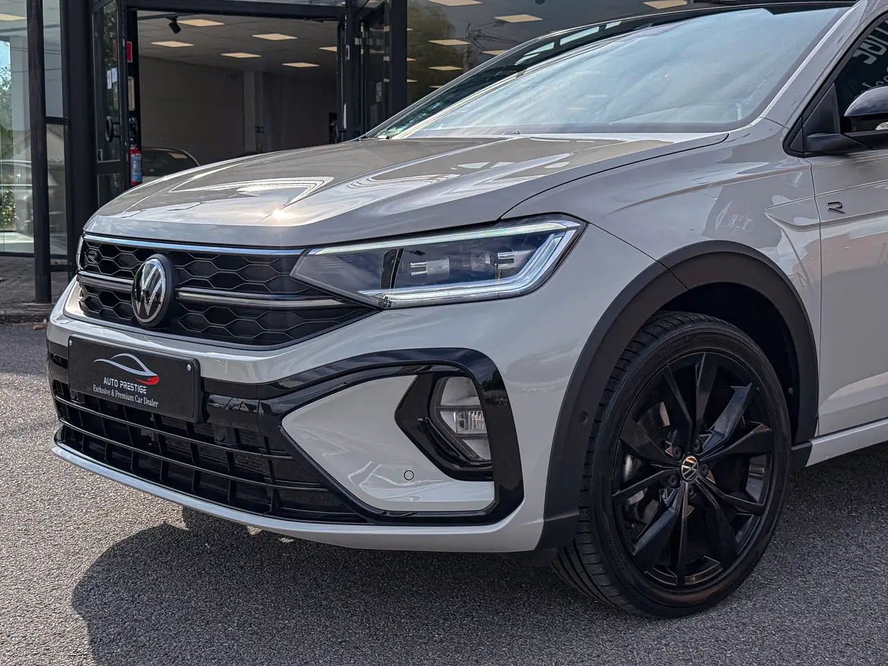 Volkswagen Taigo 1.5 TSI 3x R-Line DSG Nardo Black Edition IQ.Light Pano ACC Blindspot Camera CarPlay, миниатюра 2