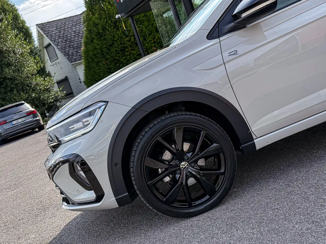 Volkswagen Taigo 1.5 TSI 3x R-Line DSG Nardo Black Edition IQ.Light Pano ACC Blindspot Camera CarPlay, миниатюра 3