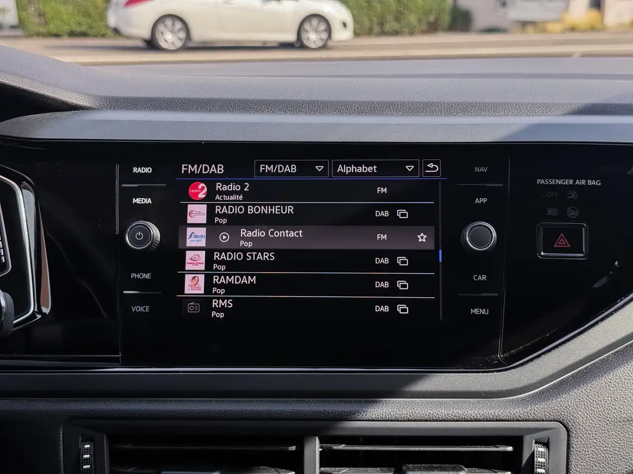 Volkswagen Taigo 1.5 TSI 3x R-Line DSG Nardo Black Edition IQ.Light Pano ACC Blindspot Camera CarPlay, миниатюра 21