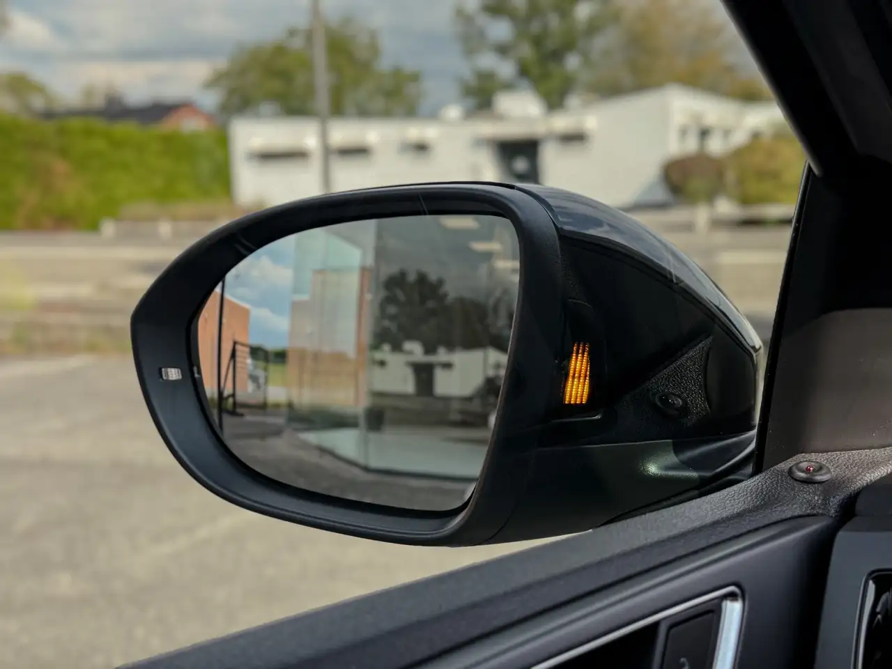 Volkswagen Taigo 1.5 TSI 3x R-Line DSG Nardo Black Edition IQ.Light Pano ACC Blindspot Camera CarPlay, миниатюра 16