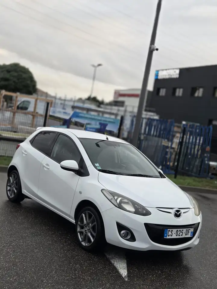 Mazda 2