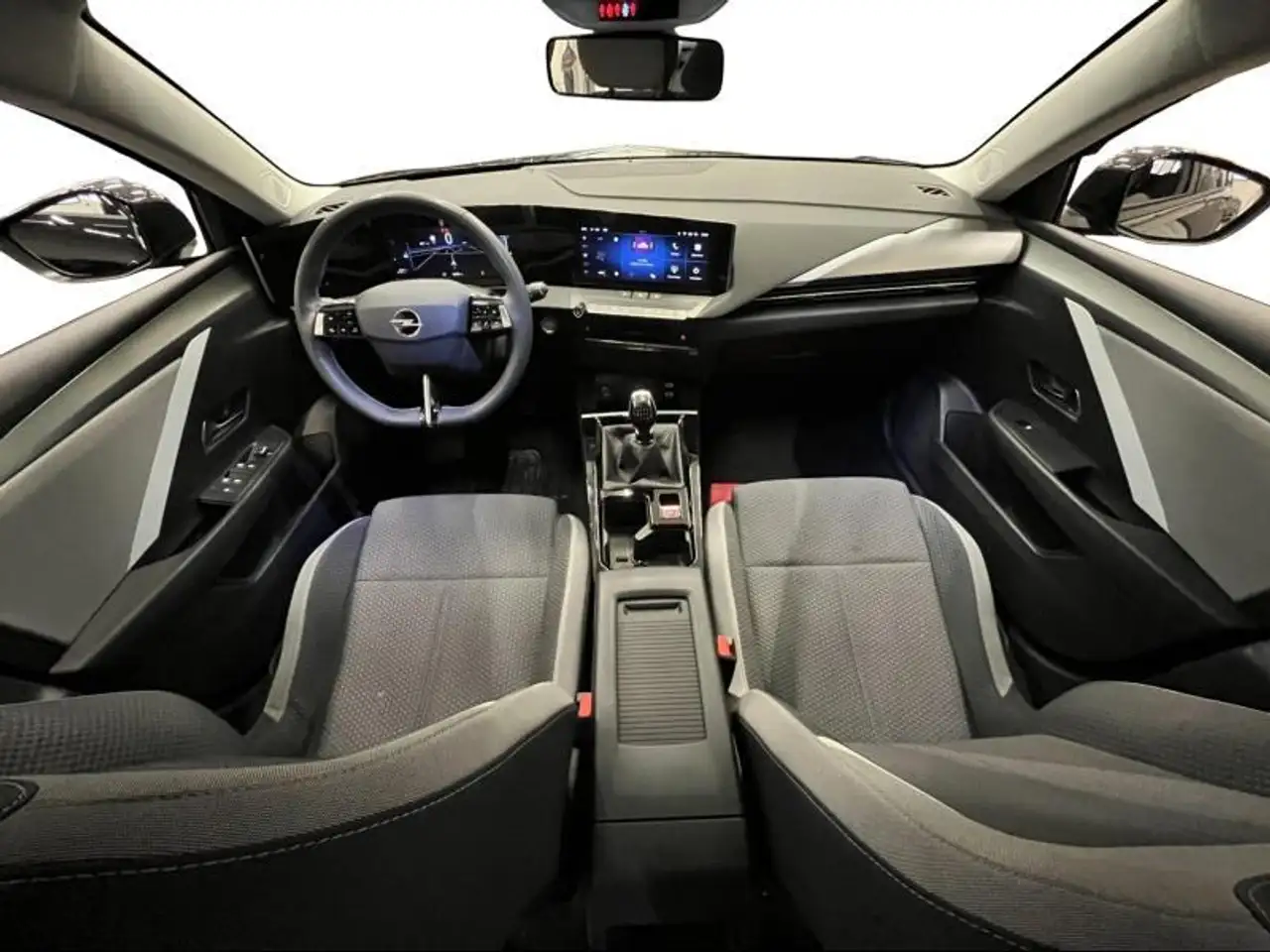 Opel Astra Edition 110pk 14