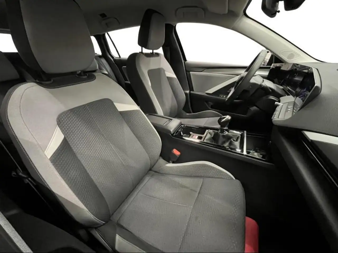 Opel Astra Edition 110pk 12