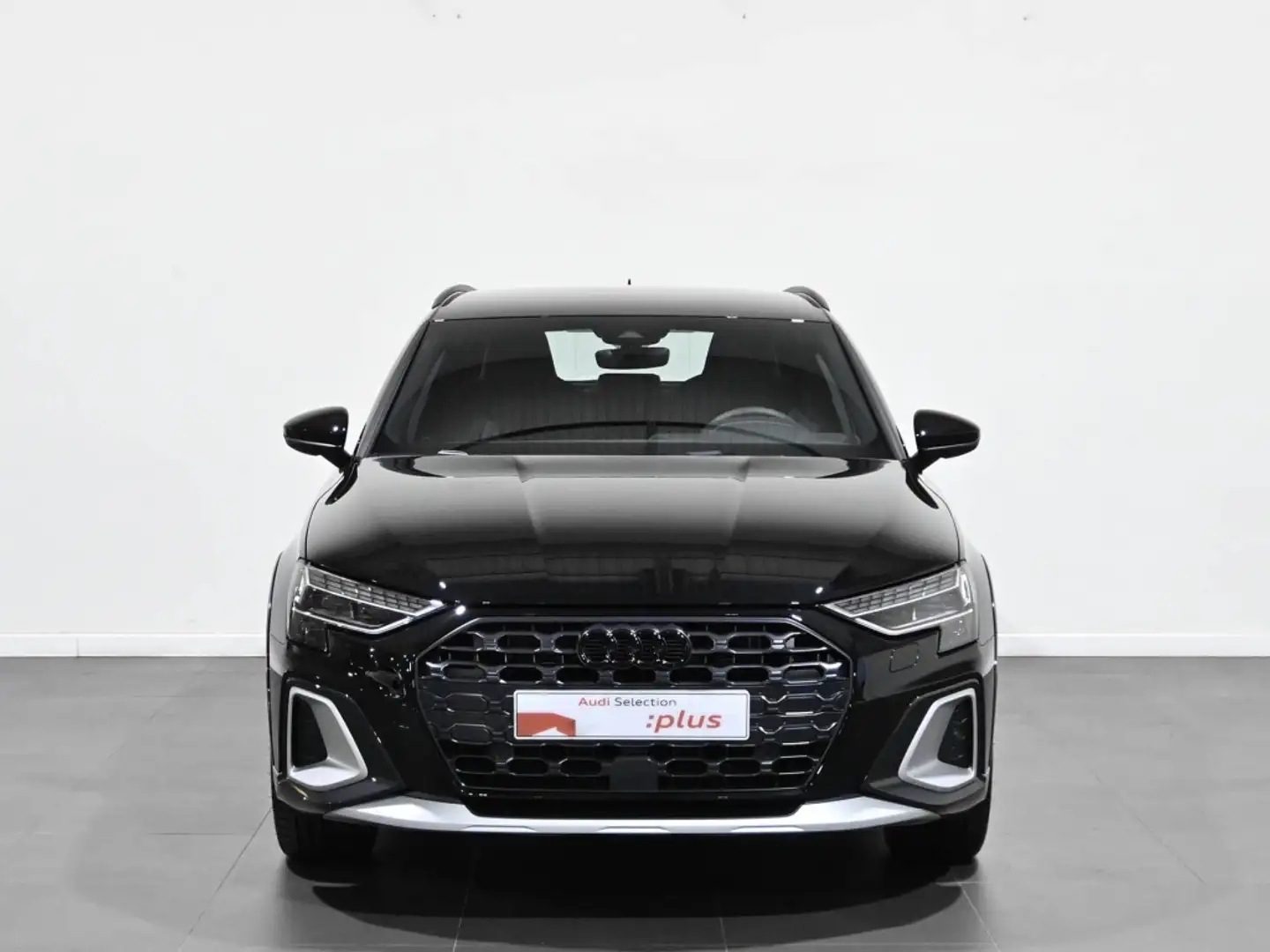 Audi A3 TDI Genuine S-tronic 150kW Negro - 2