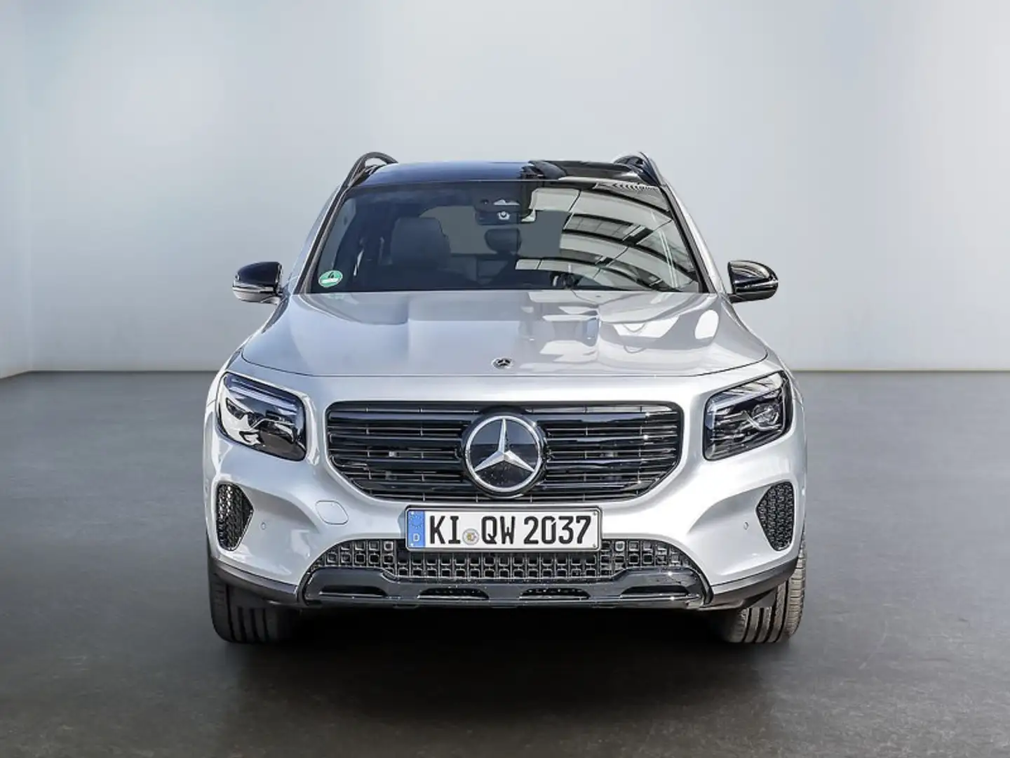 Mercedes-Benz GLB 200 d NIGHT PROGRESSIVE MULTI AHK DISTR PANO Silber - 2