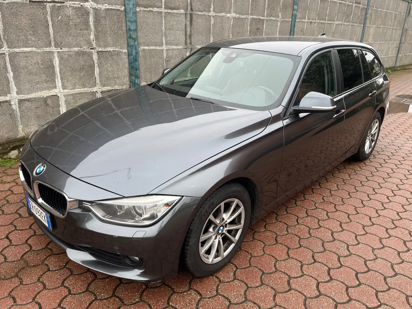 BMW 318 318d TOURING BUSINESS AUTOMATICO Grigio - 1