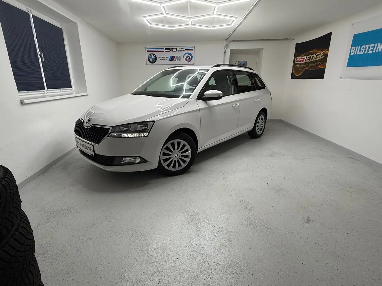 Skoda Fabia Ambition — photo 1 of 32
