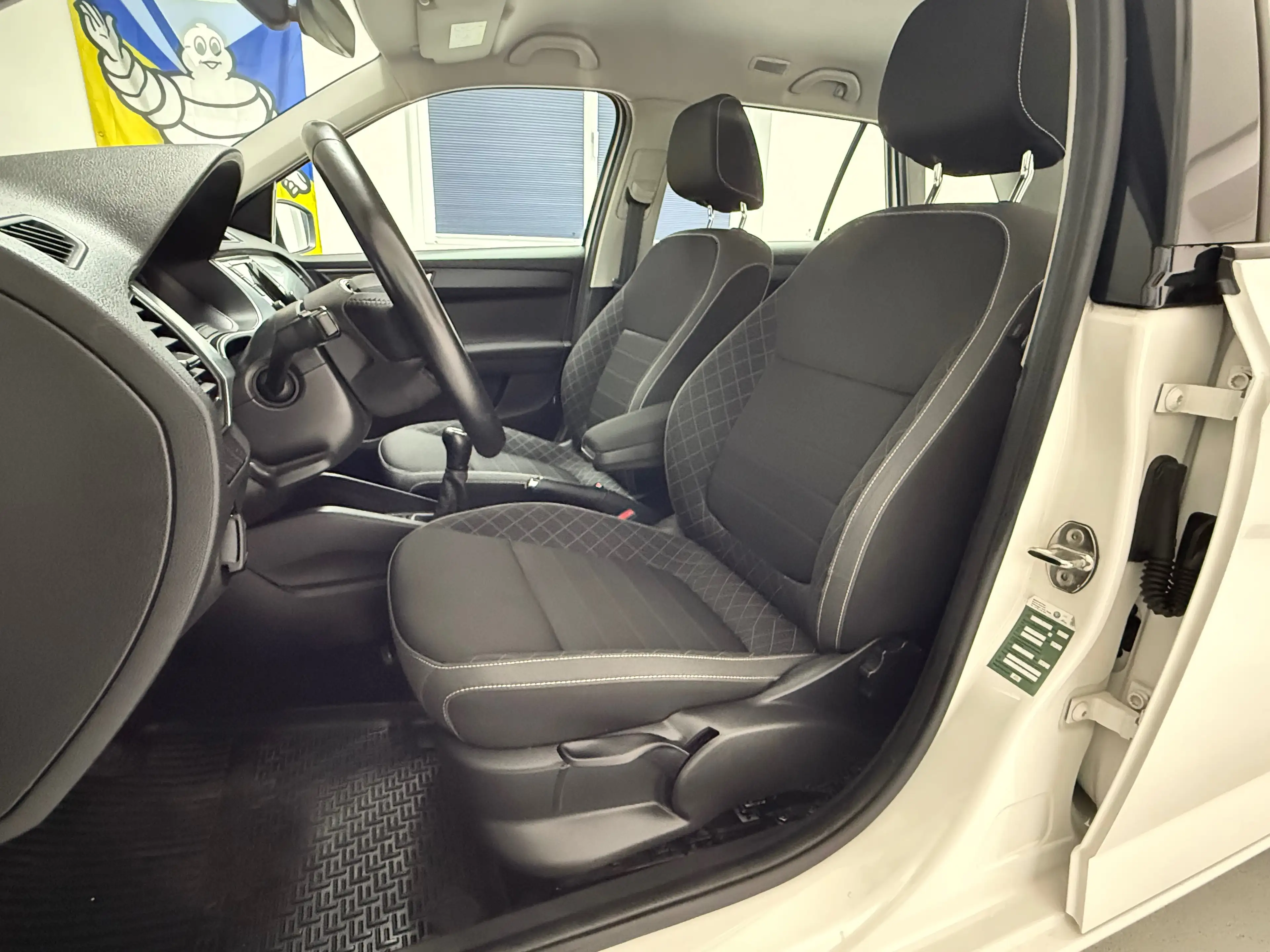 Skoda Fabia Ambition — photo 12