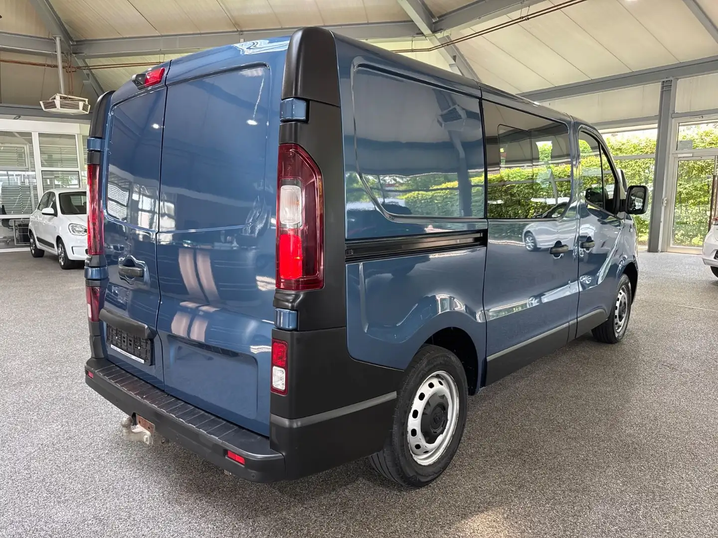 Renault Trafic Doka L1H1 Komfort 6-Sitzer AHK RfK Klima Blauw - 2