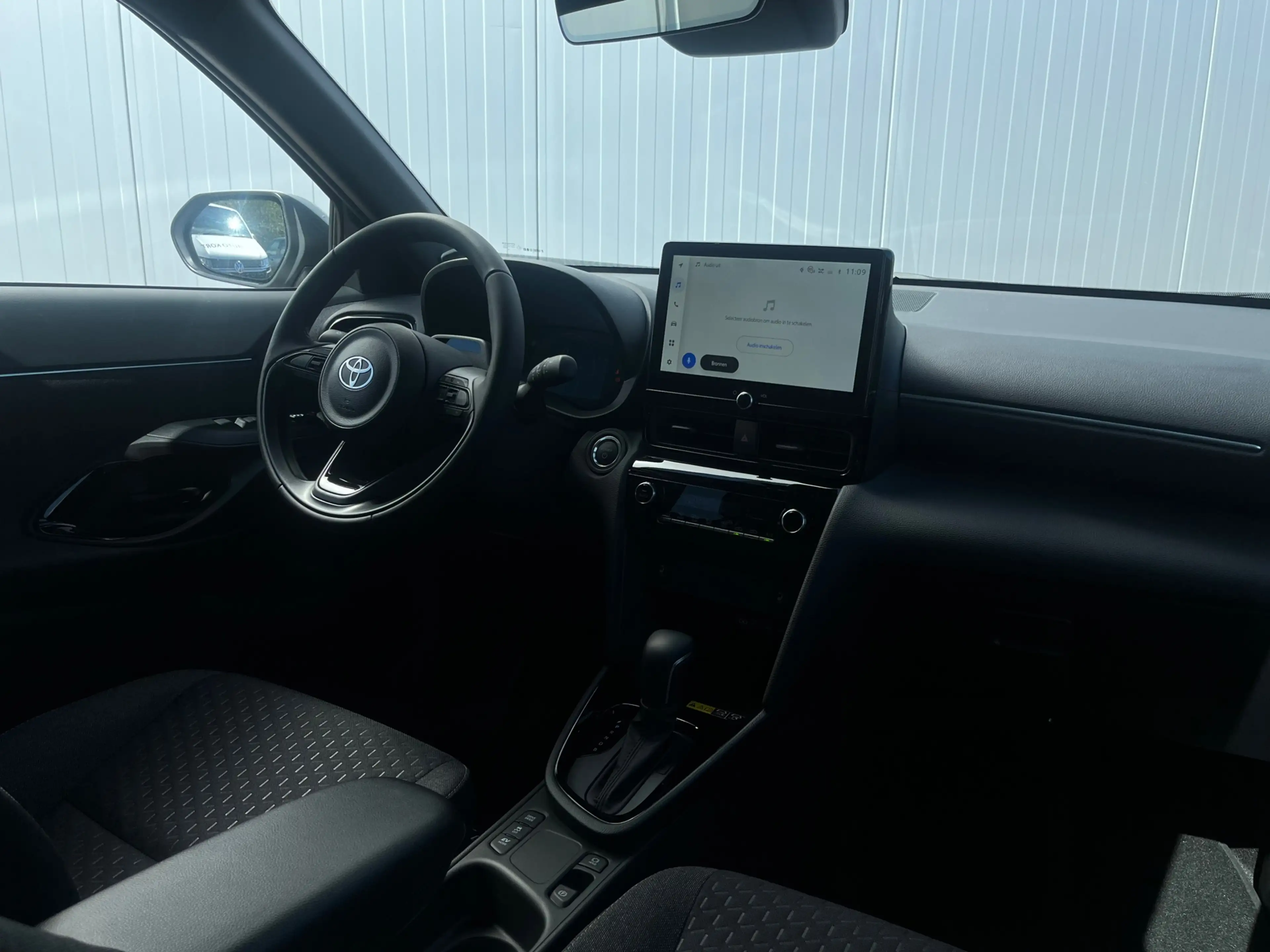 Toyota Yaris Cross 1.5 Hybrid 130 Dynamic | Trekhaak | Adaptive | LED — photo 11
