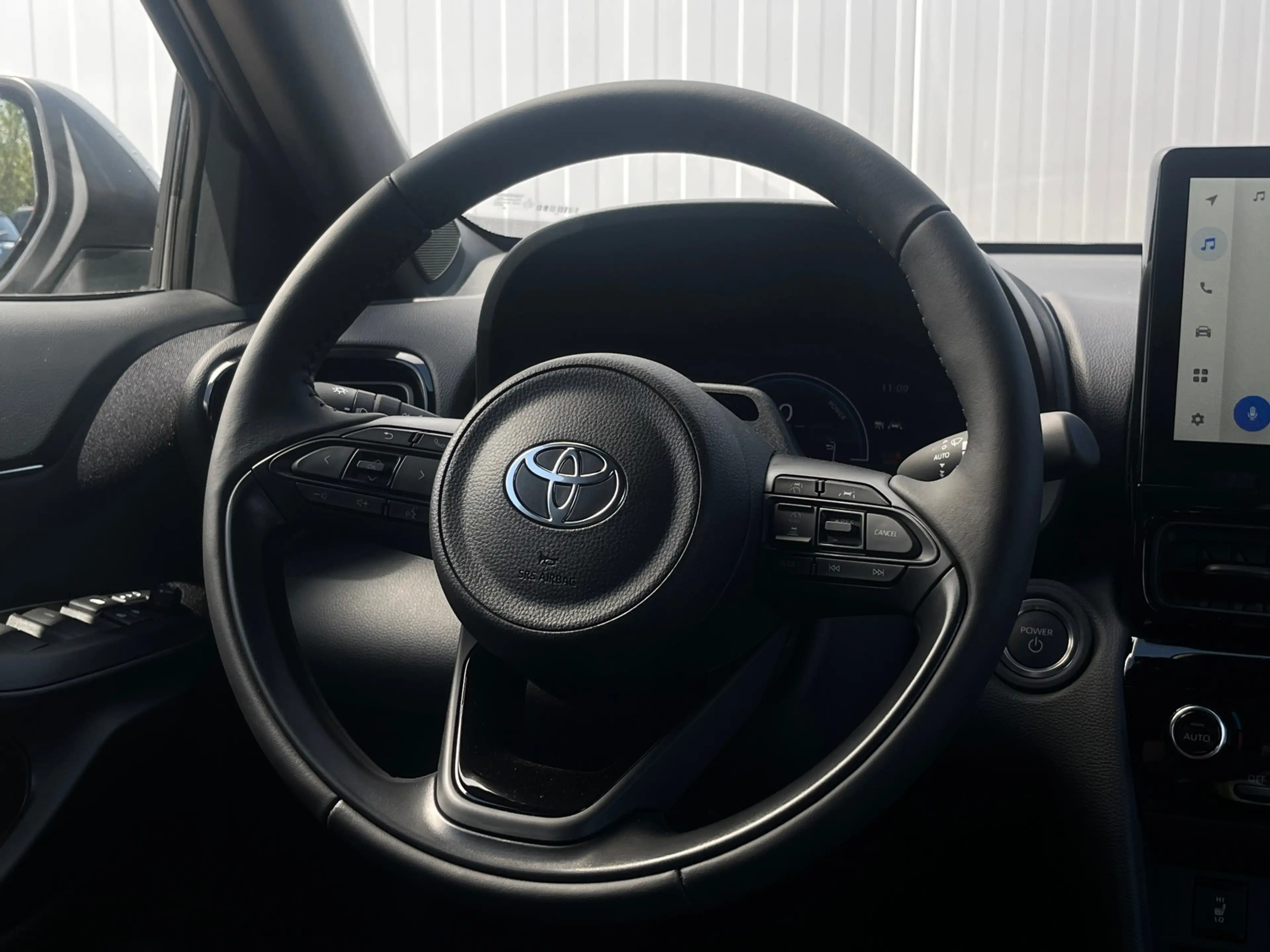 Toyota Yaris Cross 1.5 Hybrid 130 Dynamic | Trekhaak | Adaptive | LED — photo 12