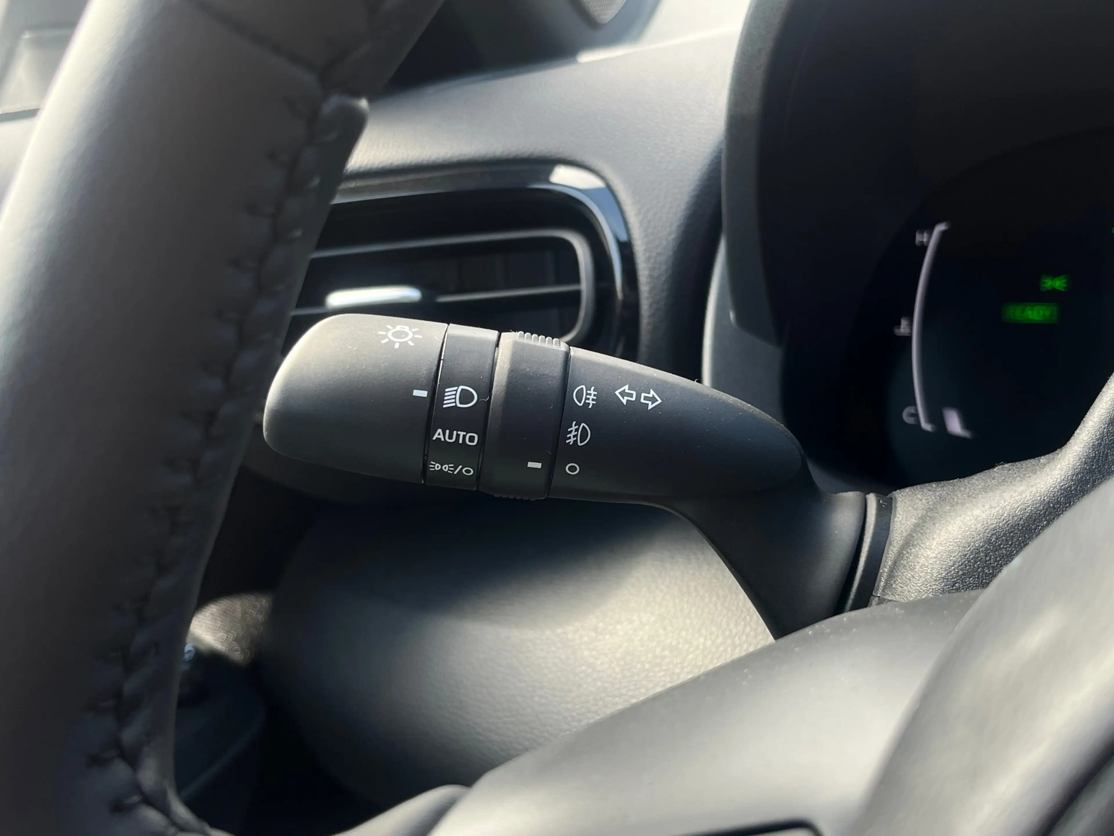 Toyota Yaris Cross 1.5 Hybrid 130 Dynamic | Trekhaak | Adaptive | LED — photo 15