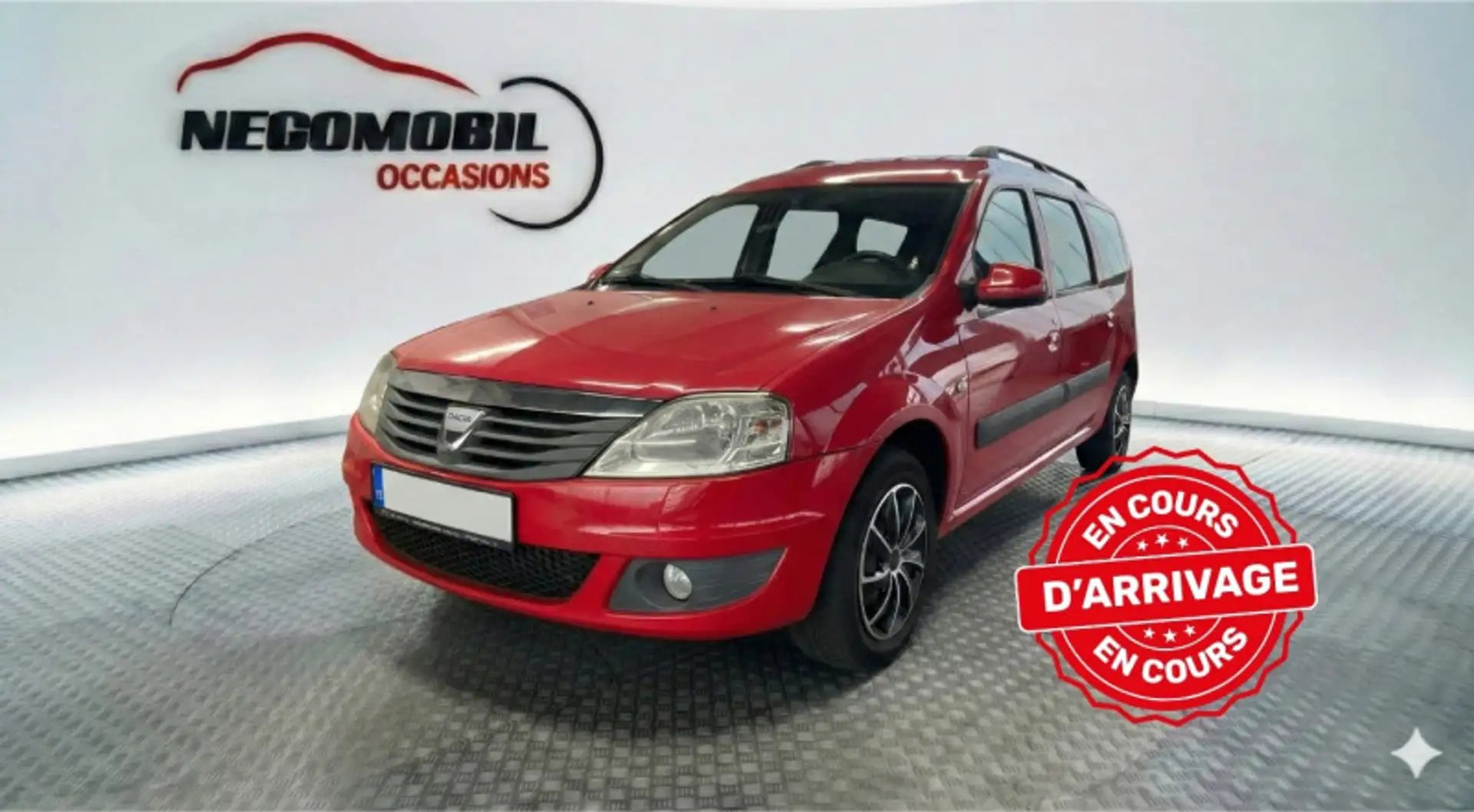 Dacia Logan 1.5 DCI 85CH LAUREATE 5 PLACES Rouge - 1
