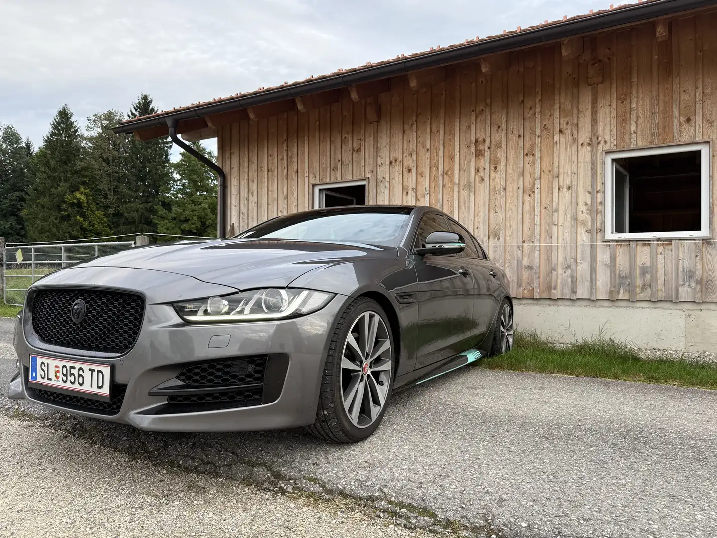 Jaguar XE 20d R-Sport Aut. - 2