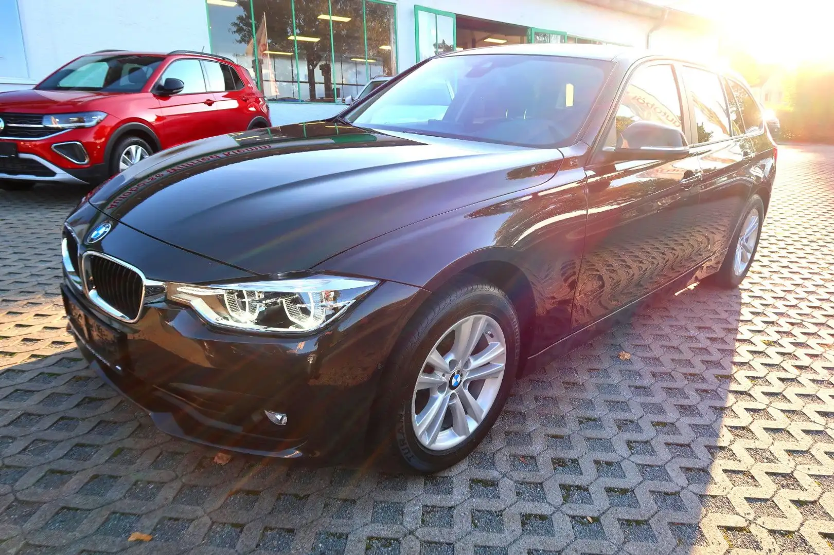 BMW 320 dxDrATour"ACC"HeadUp"LED"Navi"Komfz"Kamera" Grau - 2