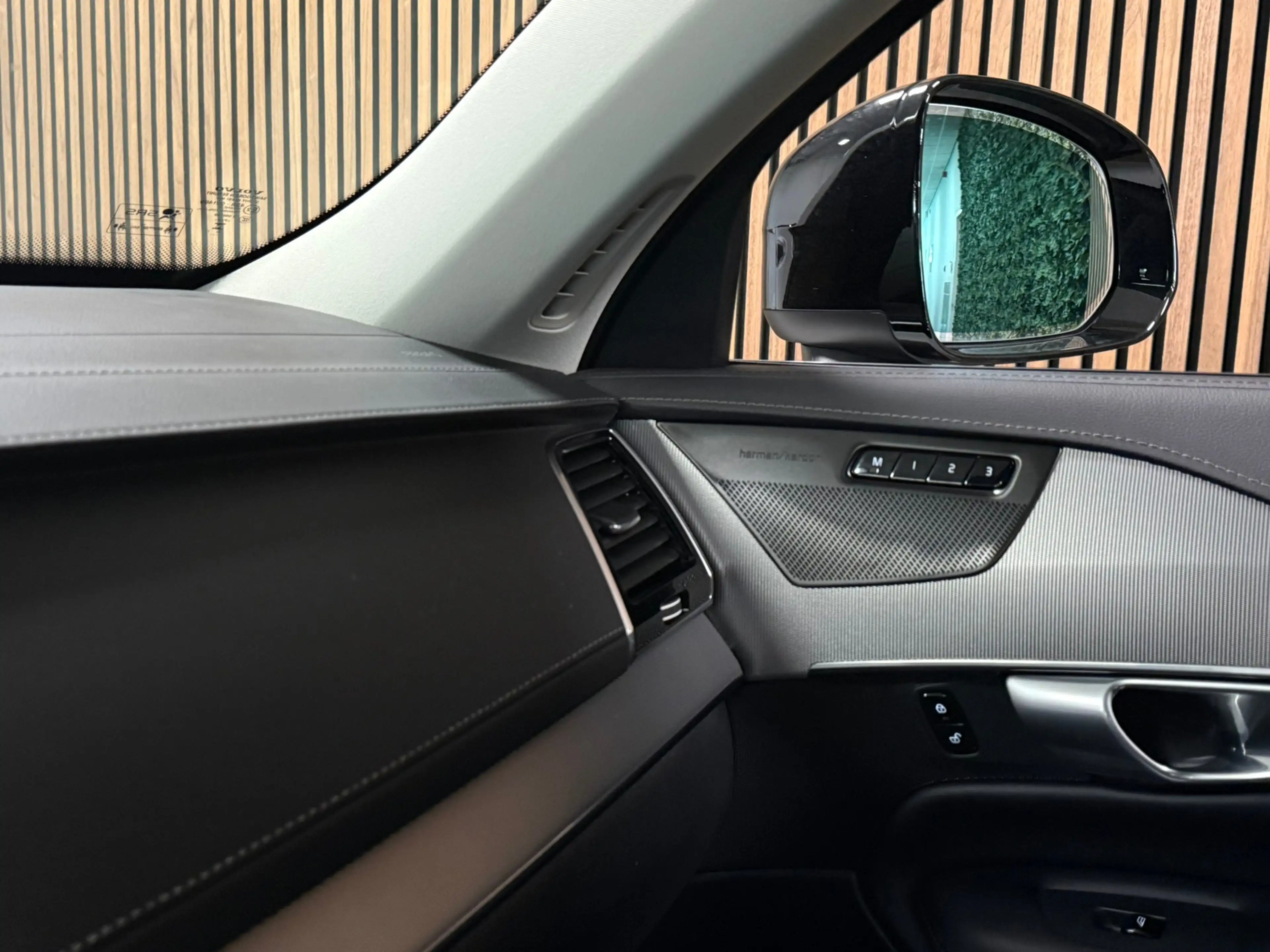 Volvo XC90 T8 AWD Recharge Plus Dark | 360 Camera | Harman Ka — photo 28