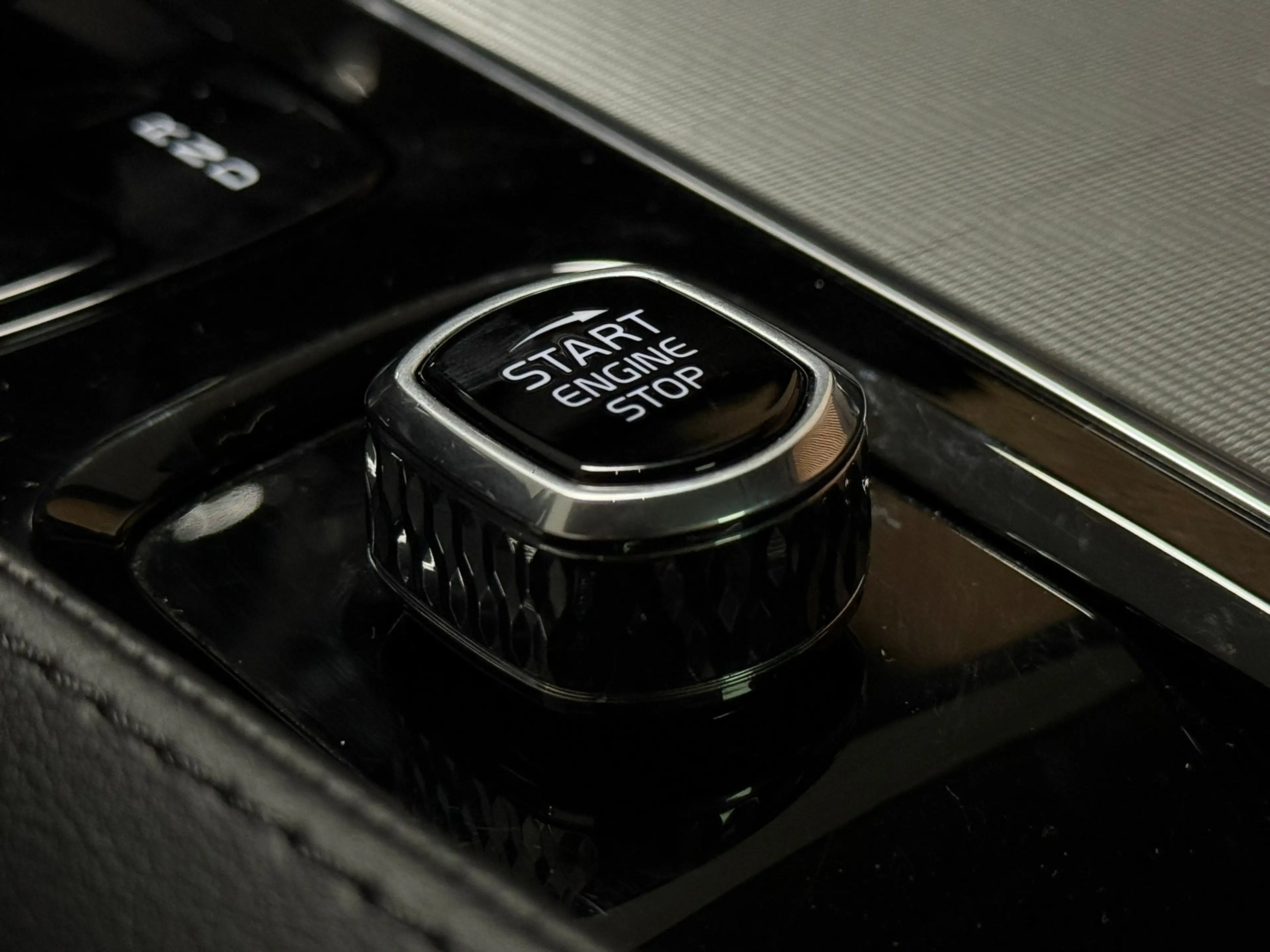 Volvo XC90 T8 AWD Recharge Plus Dark | 360 Camera | Harman Ka — photo 33