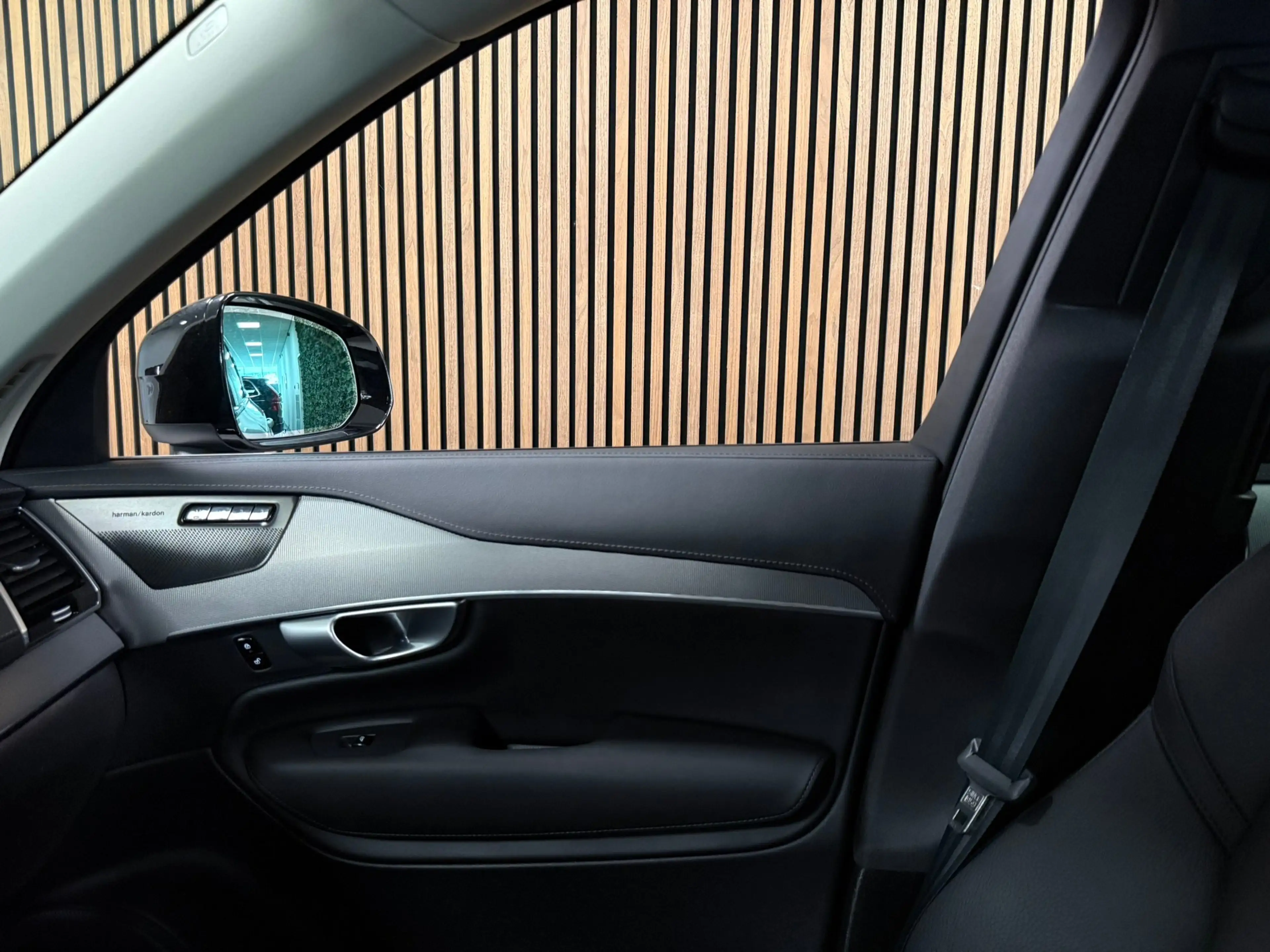 Volvo XC90 T8 AWD Recharge Plus Dark | 360 Camera | Harman Ka — photo 29
