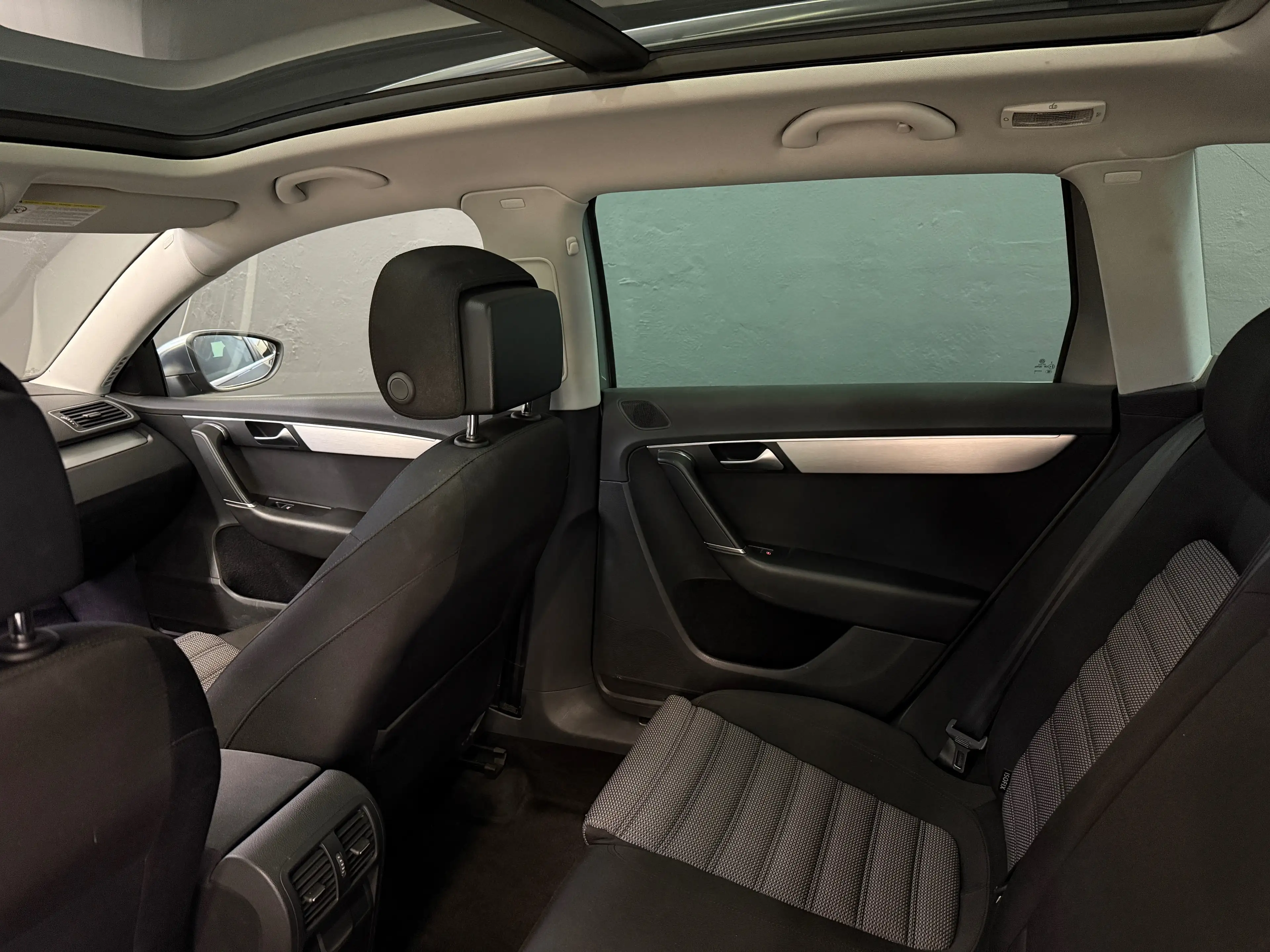 Volkswagen Passat Alltrack *4Motion, Panoramadach, Standheizung* — photo 13
