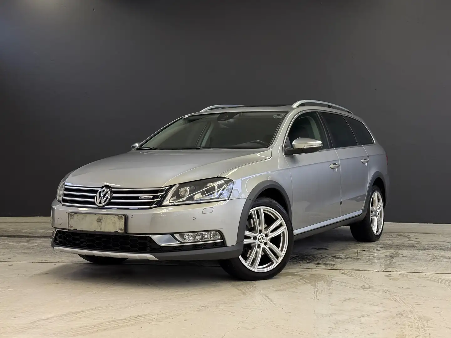 Volkswagen Passat Alltrack *4Motion, Panoramadach, Standheizung* Silber - 1