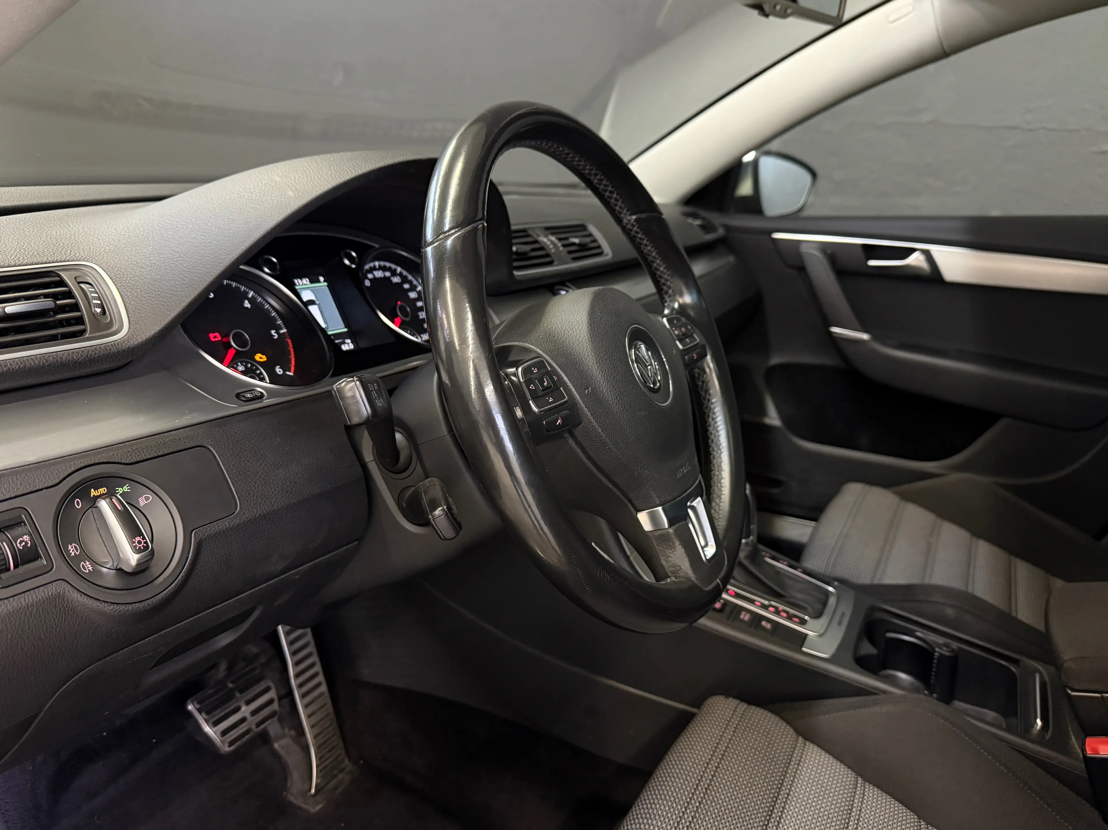 Volkswagen Passat Alltrack *4Motion, Panoramadach, Standheizung* — photo 11