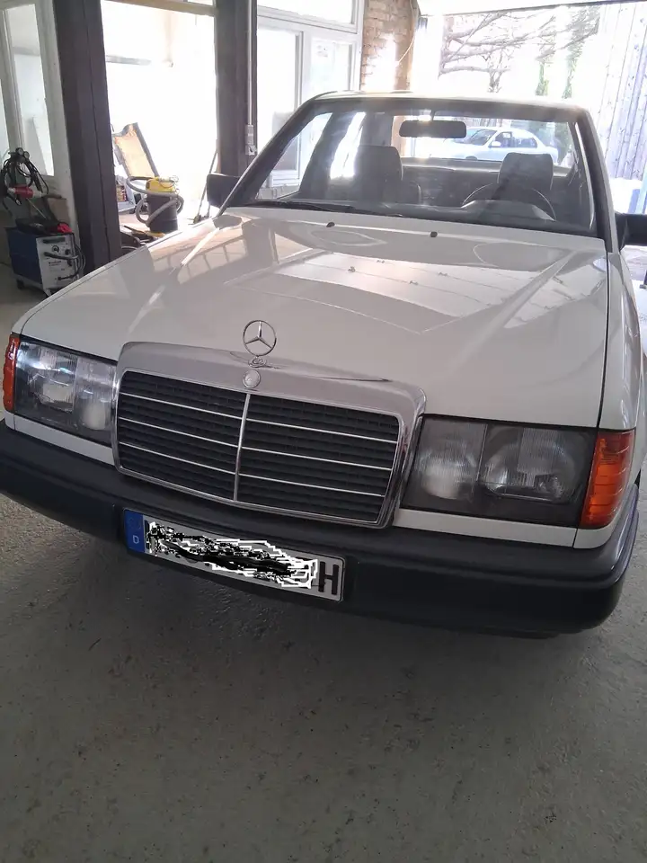 Mercedes-Benz 200