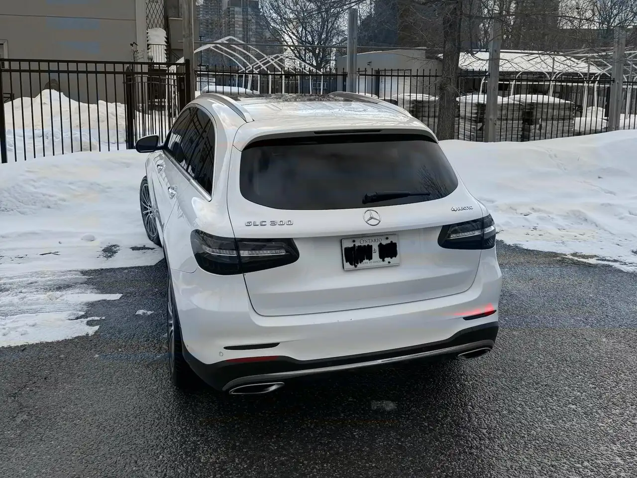 Mercedes-Benz GLC снимка Mercedes-Benz GLC