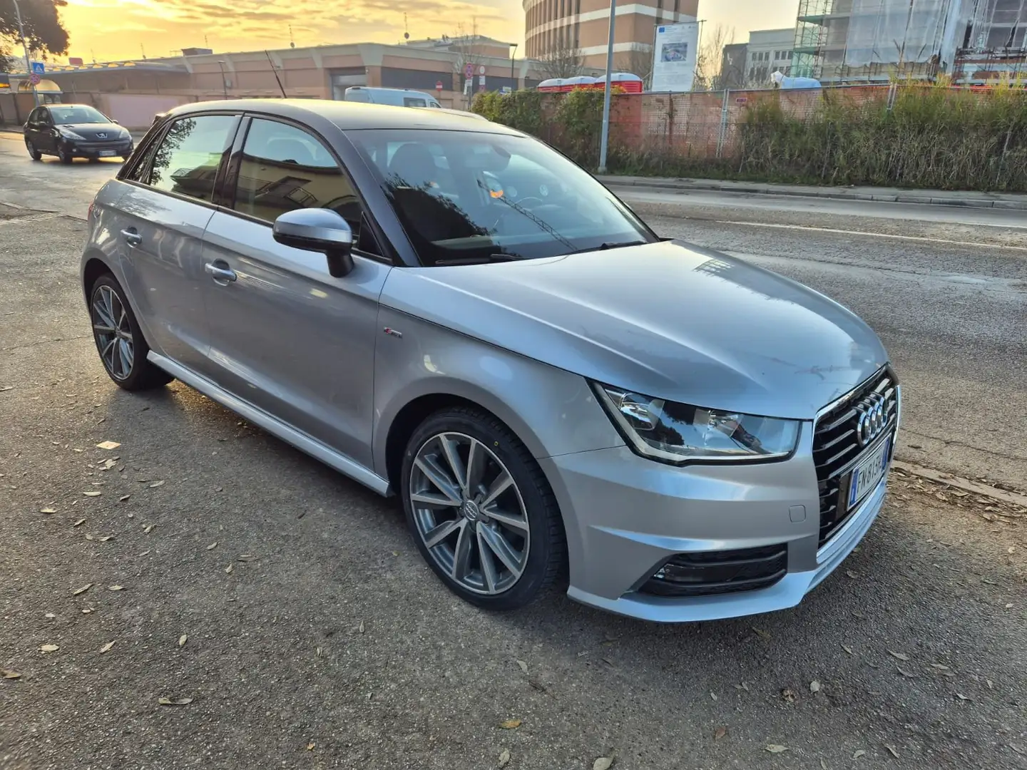 Audi A1 A1 Sportback 1.4 tdi S-Line Argento - 2