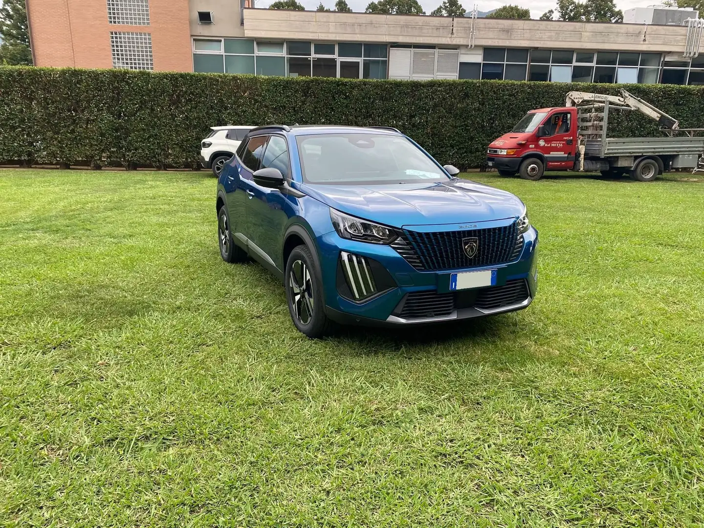 Peugeot 2008 allure puretech 130 eat8 s&amp;s Blau - 2