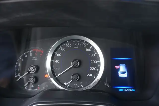 Toyota Corolla view 12