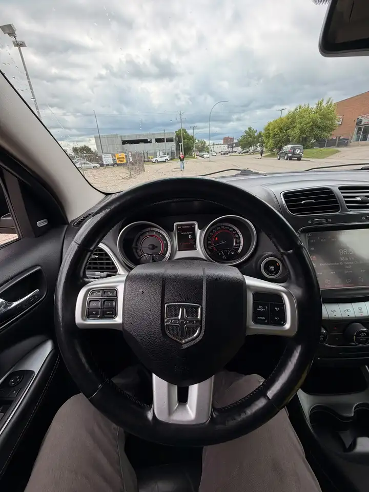 Dodge Journey снимка Dodge Journey