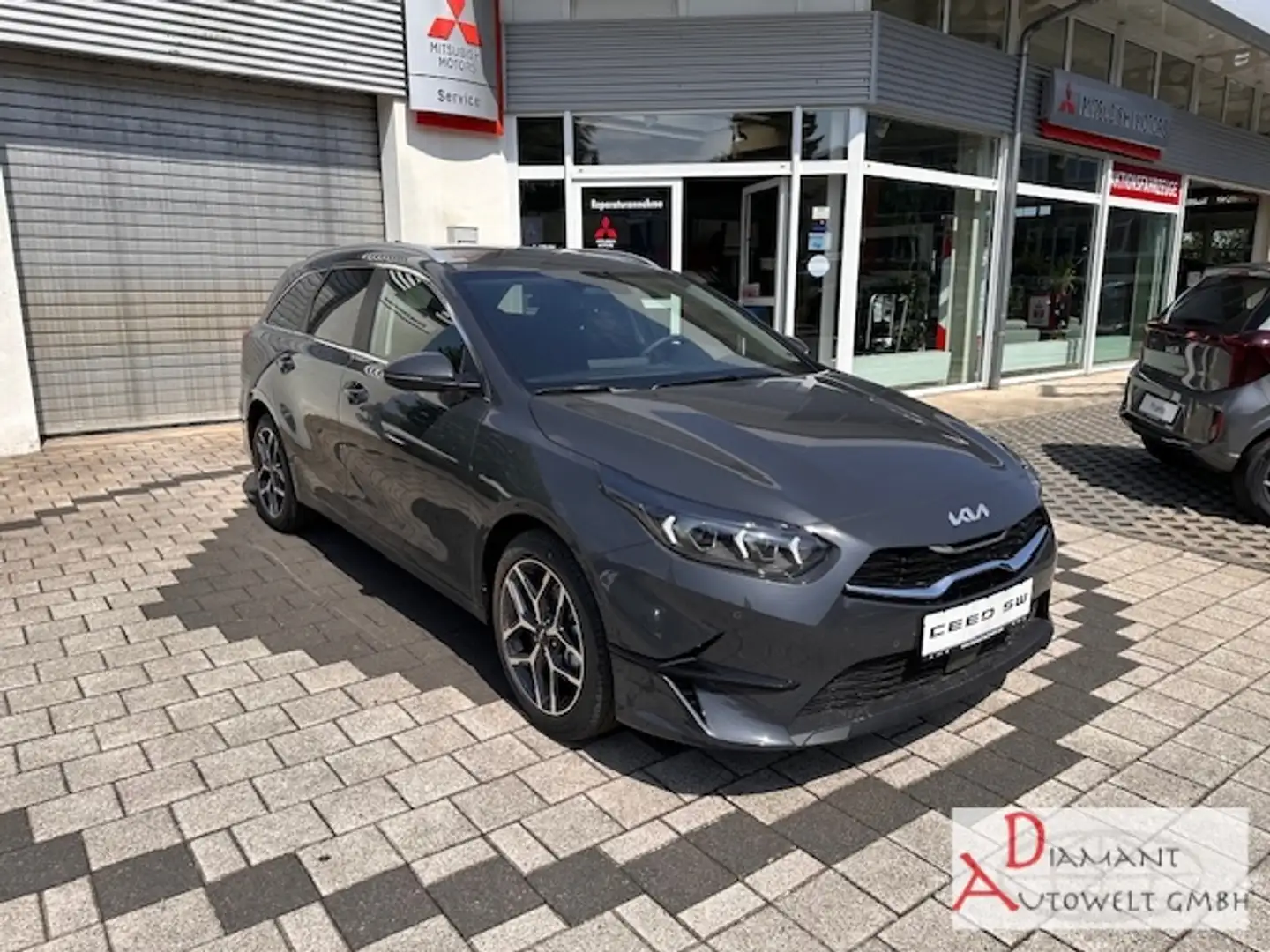 Kia Ceed SW / cee'd SW 1.5T Ultimate Edition DCT Style Paket Grau - 2