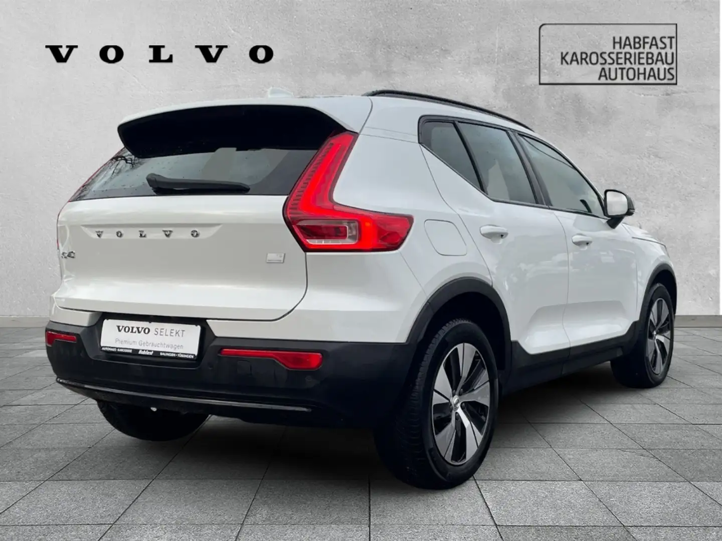 Volvo XC40 Plus Dark Recharge Plug-In Hybrid 2WD StandHZG Nav Blanc - 2
