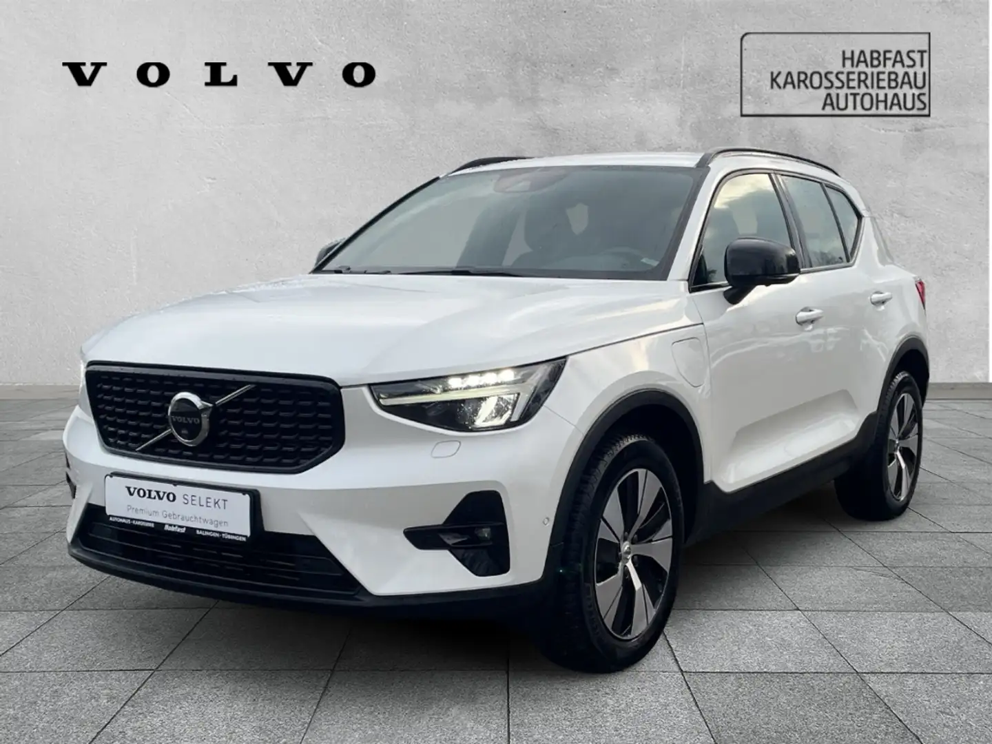 Volvo XC40 Plus Dark Recharge Plug-In Hybrid 2WD StandHZG Nav Blanc - 1