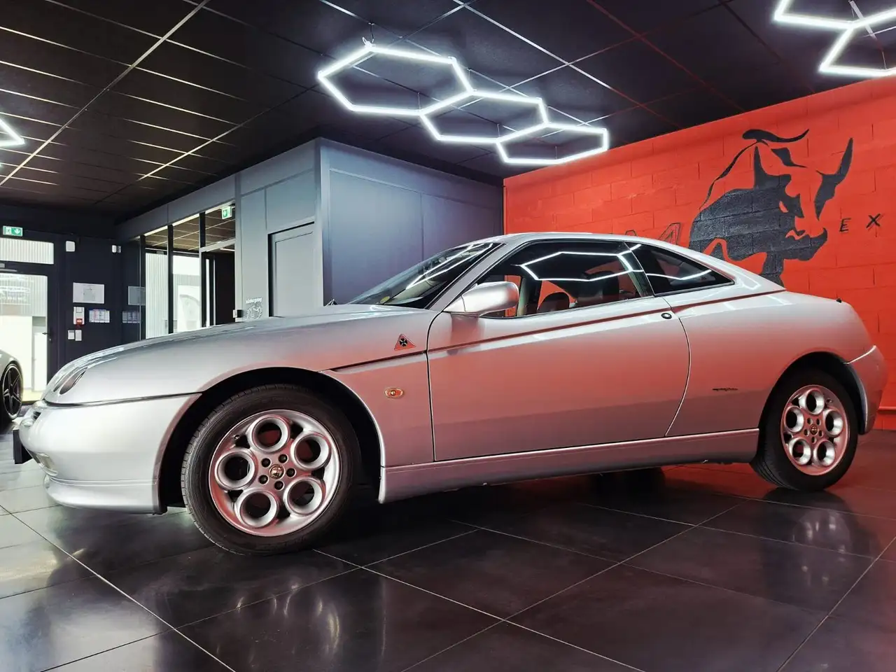 Alfa Romeo GTV (type 916 génération 2) 2.0 Twin Spark 150cv, foto 6