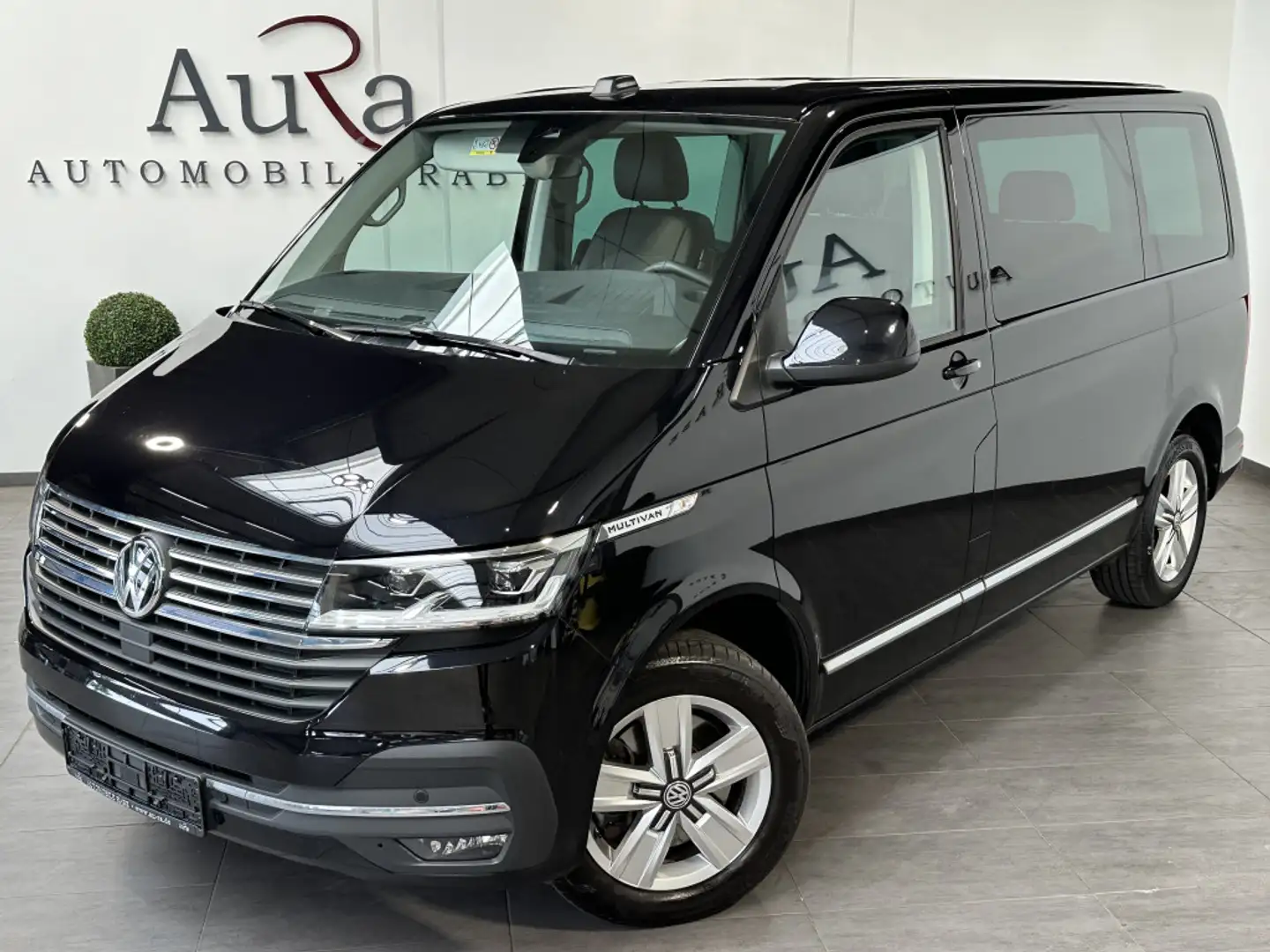 Volkswagen T6.1 Multivan 2.0 TDI DSG NAV+LED+ACC+CARPLAY+PP Black - 1