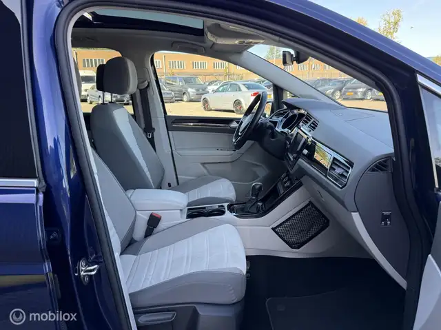 Volkswagen Touran view 14
