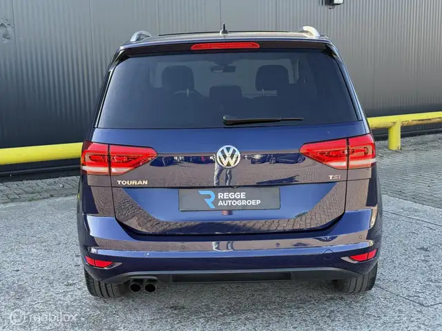 Volkswagen Touran view 8