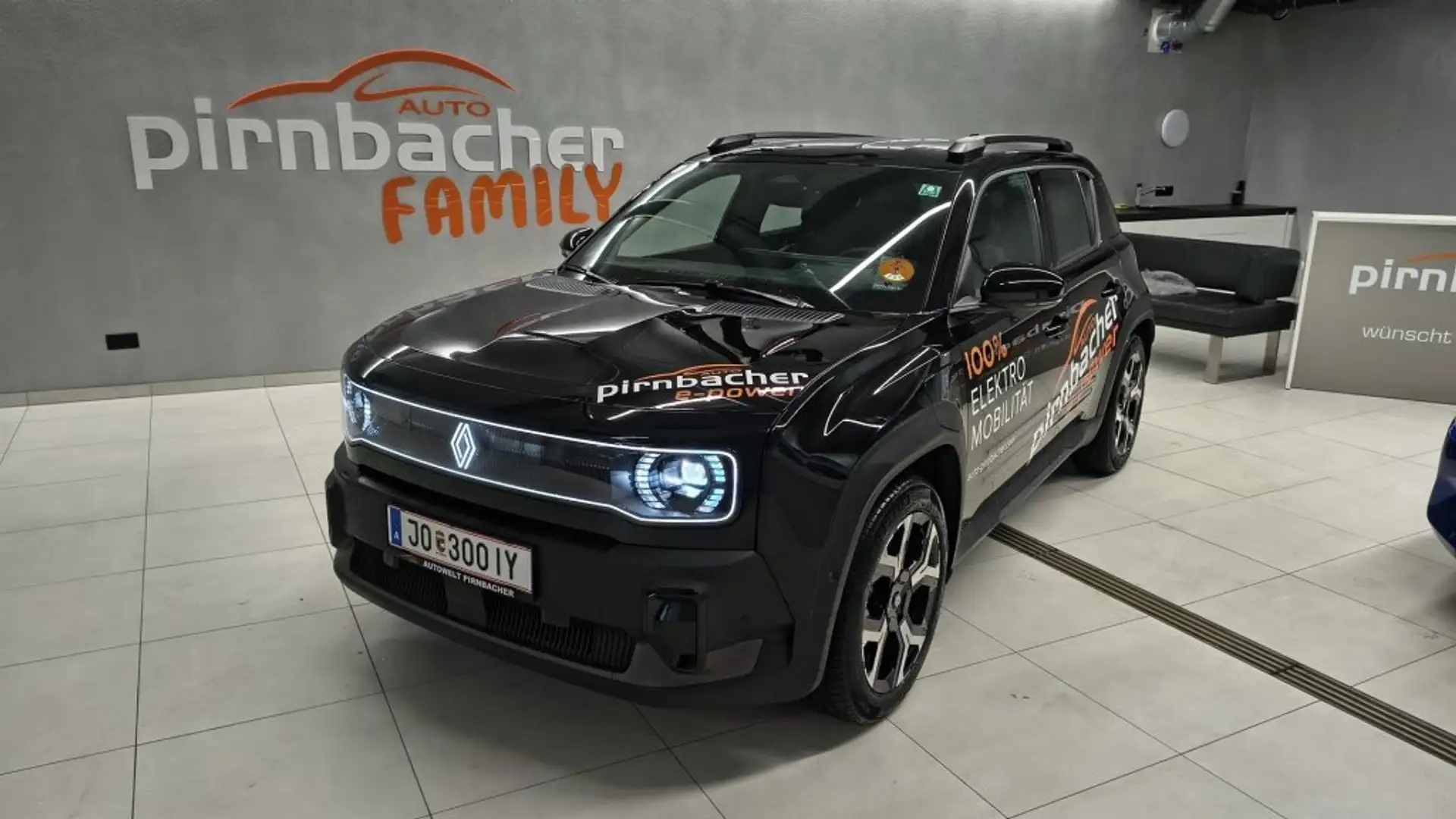 Renault R 5 RENAULT 4 E-TECH ELECTRIC Techno 150 PS comfort range Schwarz - 1