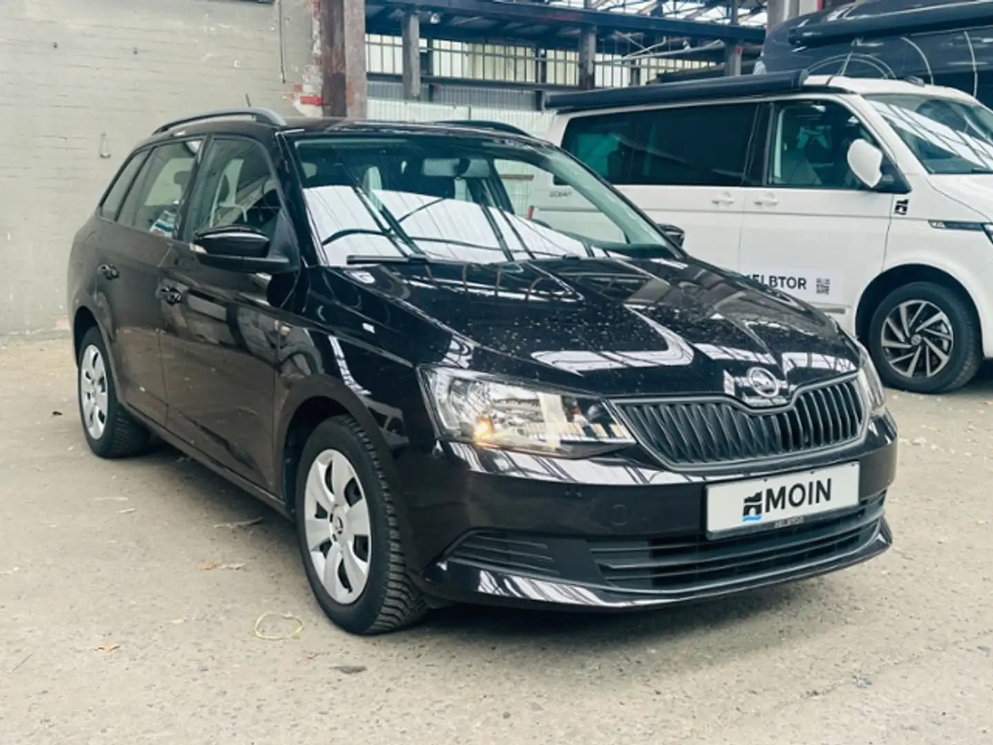 Skoda Fabia III Combi 1.0 MPI 55kW Active Klima Freisprech AB Schwarz - 2