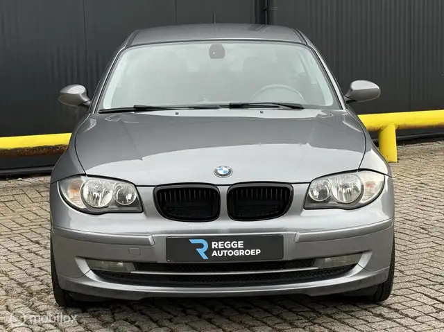 BMW 1 Series view 5