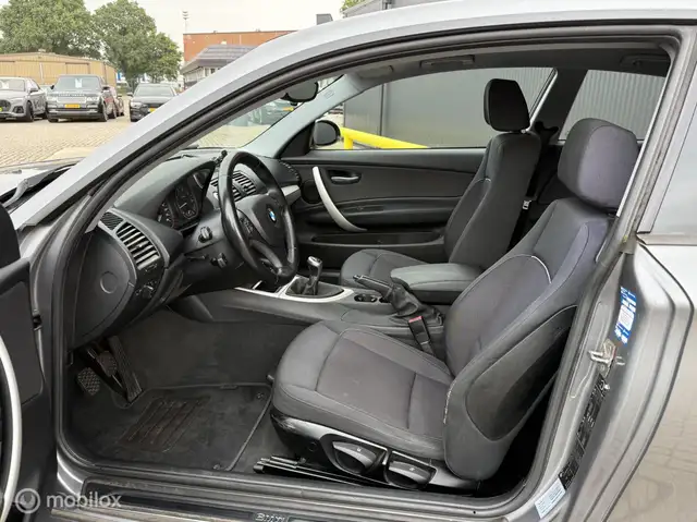 BMW 1 Series view 10