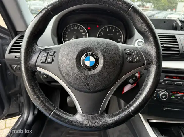 BMW 1 Series view 12