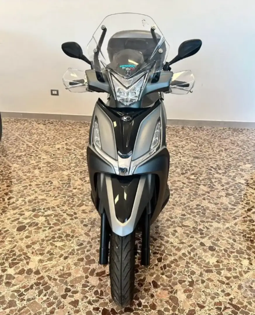 Kymco Agility 300 - 1