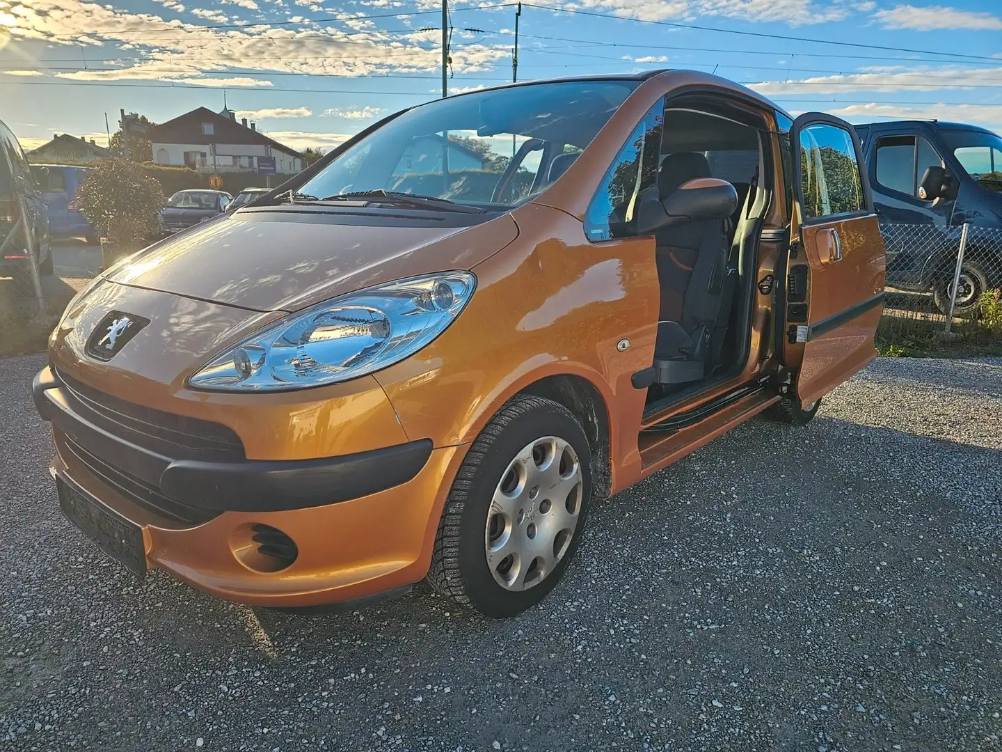 Peugeot 1007 Filou Tüv12/24 Orange - 1