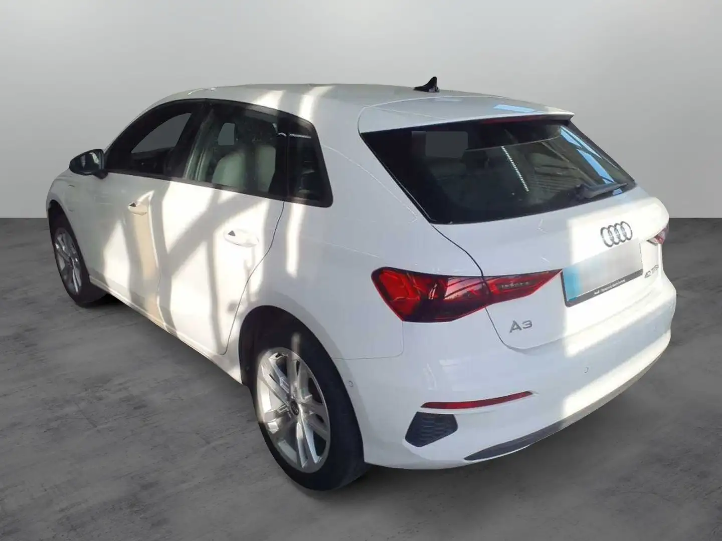 Audi A3 S-Line 40TFSIe S-tronic / Navi, B&O Weiß - 2