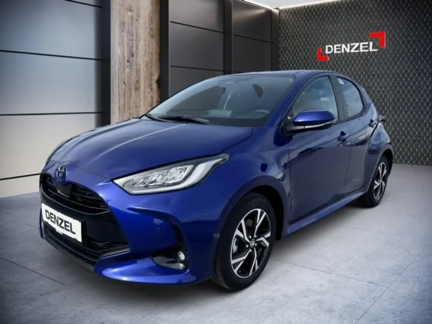 Toyota Yaris - 1,5 l, 116 PS 5-tg. Active Drive Blau - 1